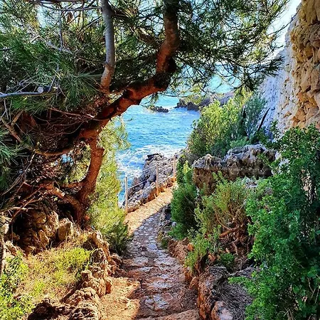 Spacieux F2 Climatise Vue Mer, Piscine Et Parking * Antibes