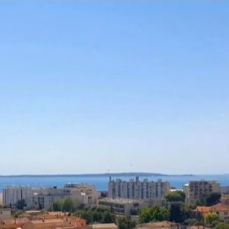 Spacieux F2 Climatise Vue Mer, Piscine Et Parking Antibes